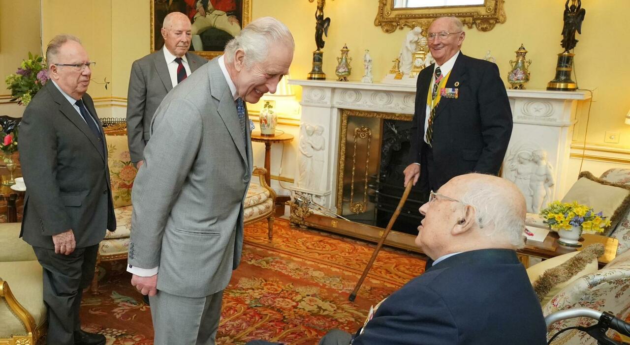 Charles meets the veterans and William returns to his commitments: "The Sovereign is in great form".  Cancer treatment