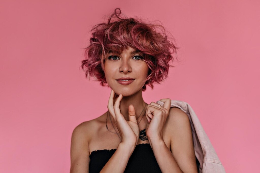 Color for short and very short hair: how to improve it with dye